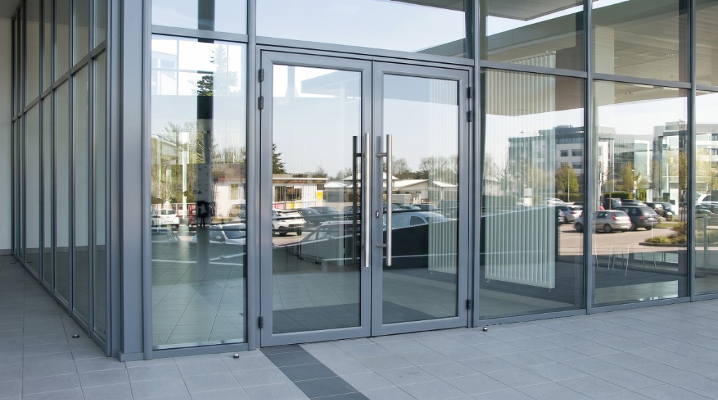 Façade hall d'entrée miroir avant